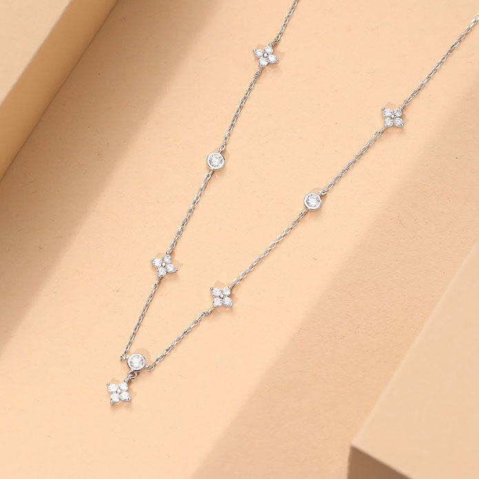 925 Sterling Silver Four-Leaf Clover Zircon Necklace