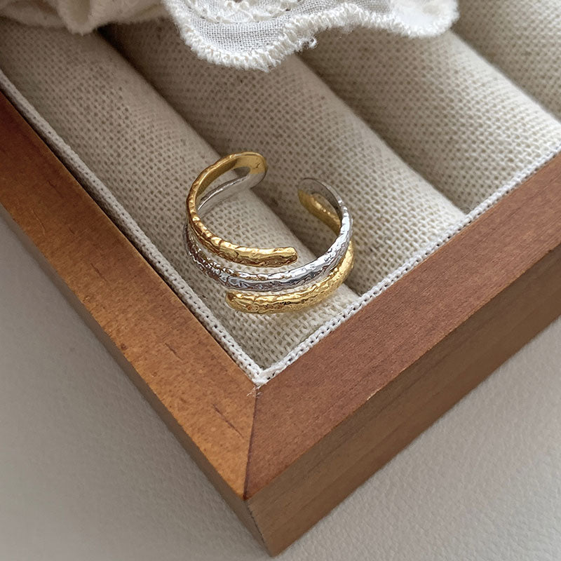 Adjustable Silver and Gold-Tone Ring – Dual-Toned Elegance