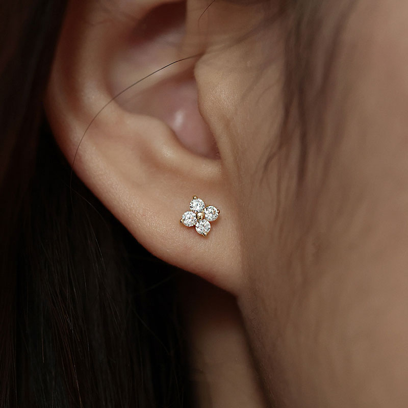 Elegant Floral Zircon Stud Earrings