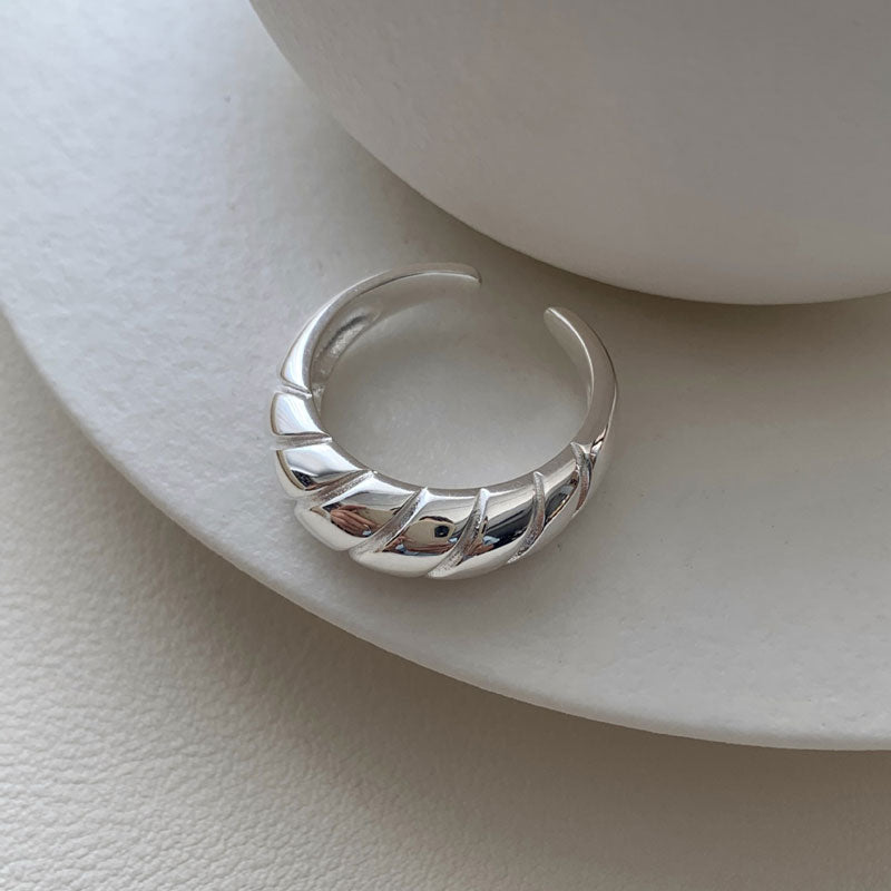 925 Sterling Silver Croissant Ring