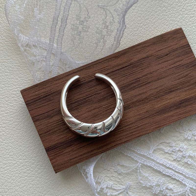 925 Sterling Silver Croissant Ring