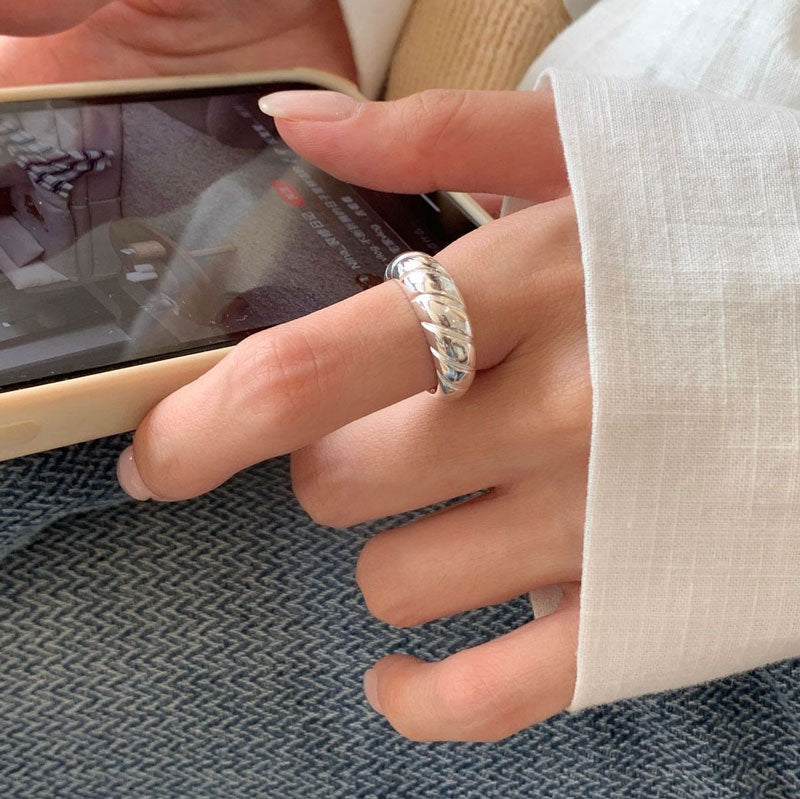 925 Sterling Silver Croissant Ring